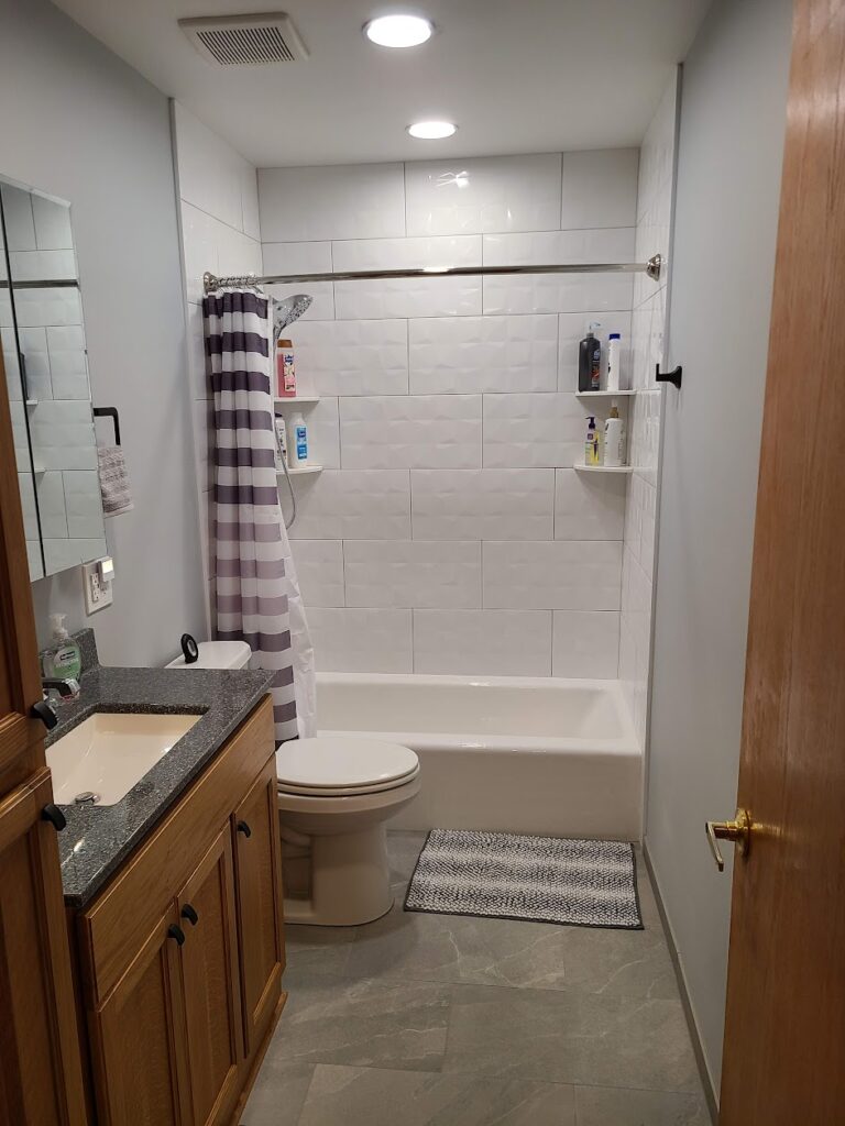 Bathroom with 3D Shower